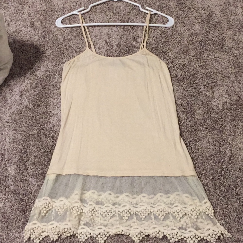 Cream tank top. Women’s M
